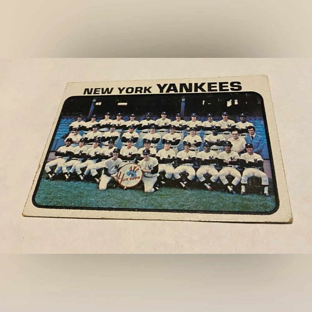 New York Yankees Team Card 1973 Topps Baseball Card # 556 Vintage Collectible